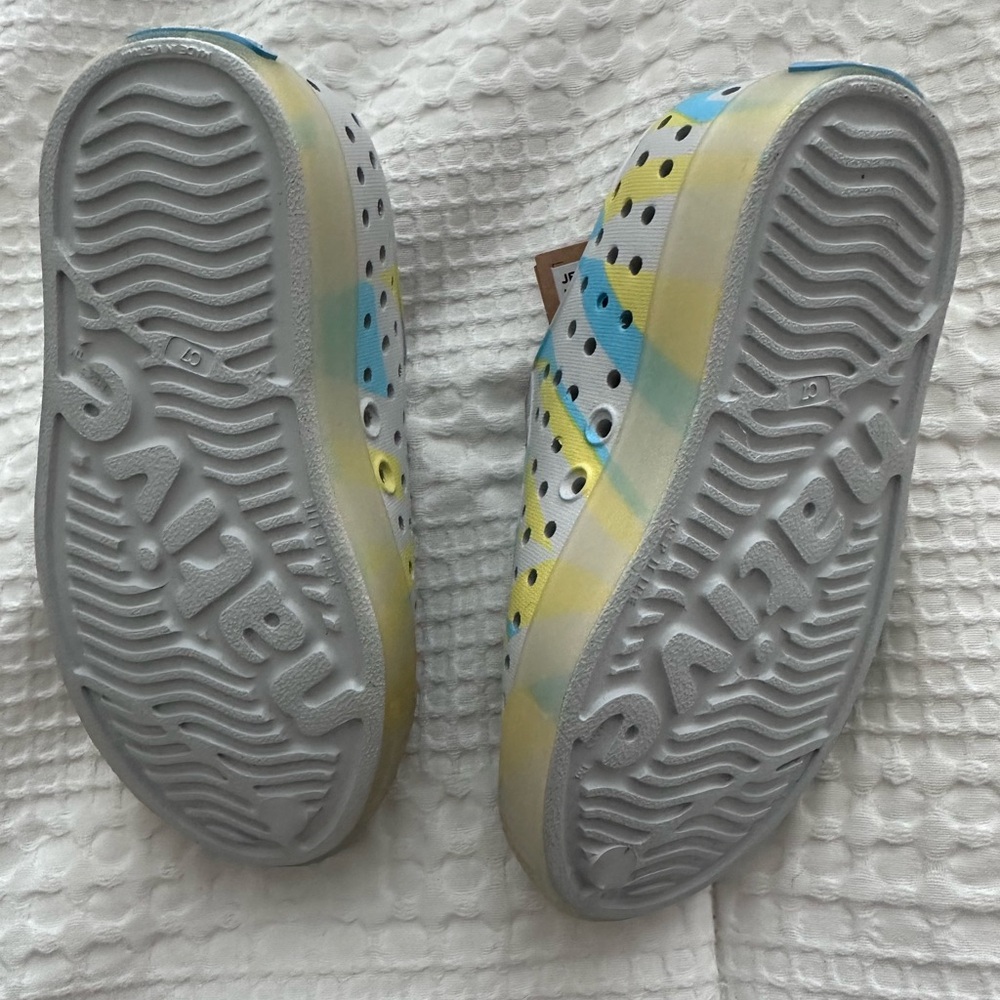 NWT Native Kids Water Shoes - Gray, Blue, Yellow - Picture 3 of 4
